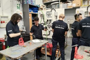 Alumnado del proyecto Empleo Vivo formándose 1