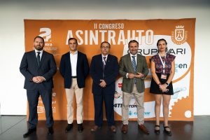 Consejero de Industria y presidentes de Femete, Asintra y Cetraa, en el acto inaugural de Asintrauto
