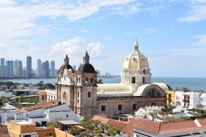 Imagen panorámica de Cartagena de Indias con su costa y entorno marítimo